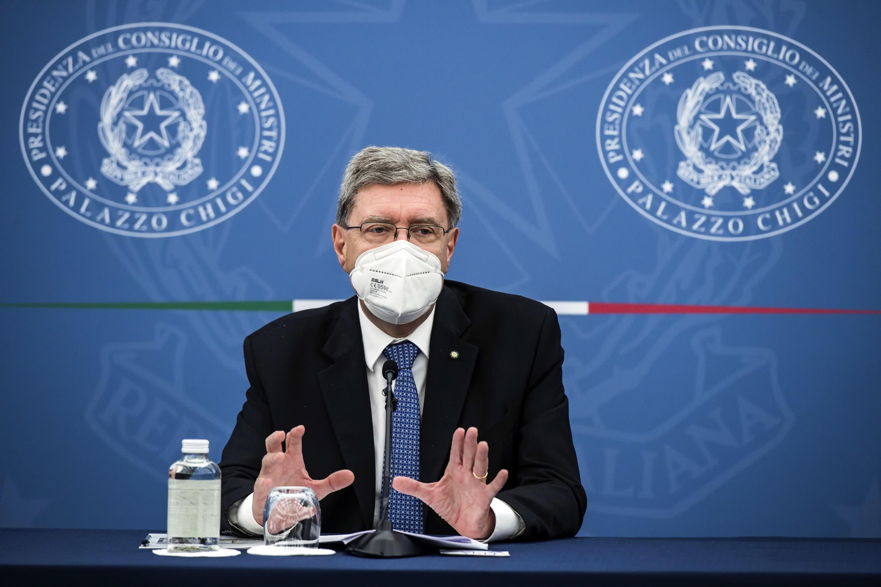 Quando un ministro decide di farsi male