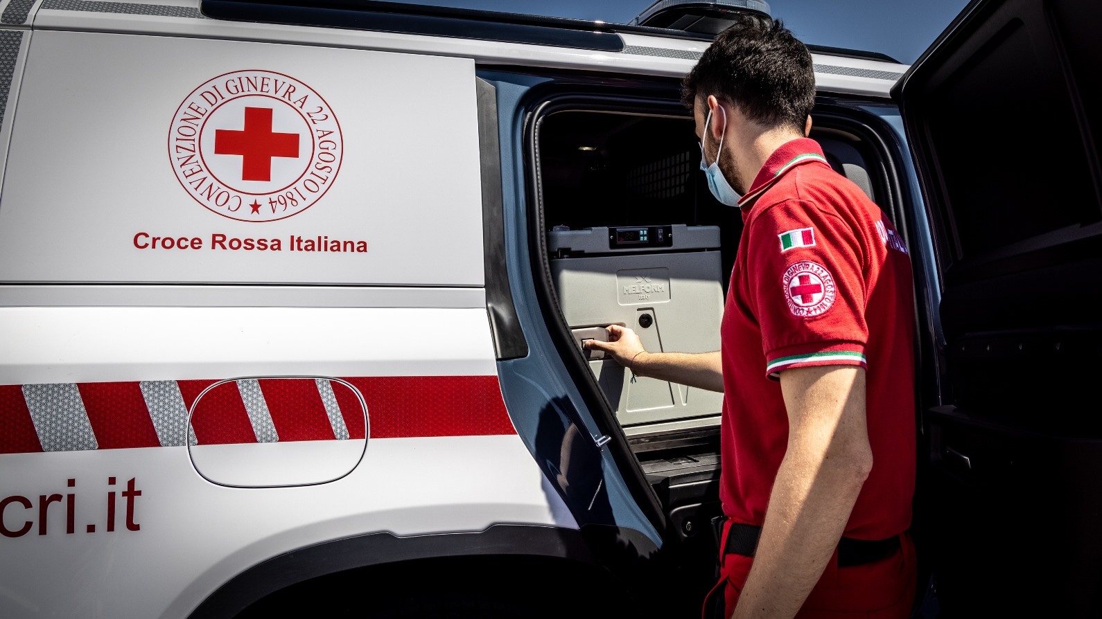 Armi nucleari: nuovo appello della Croce Rossa italiana