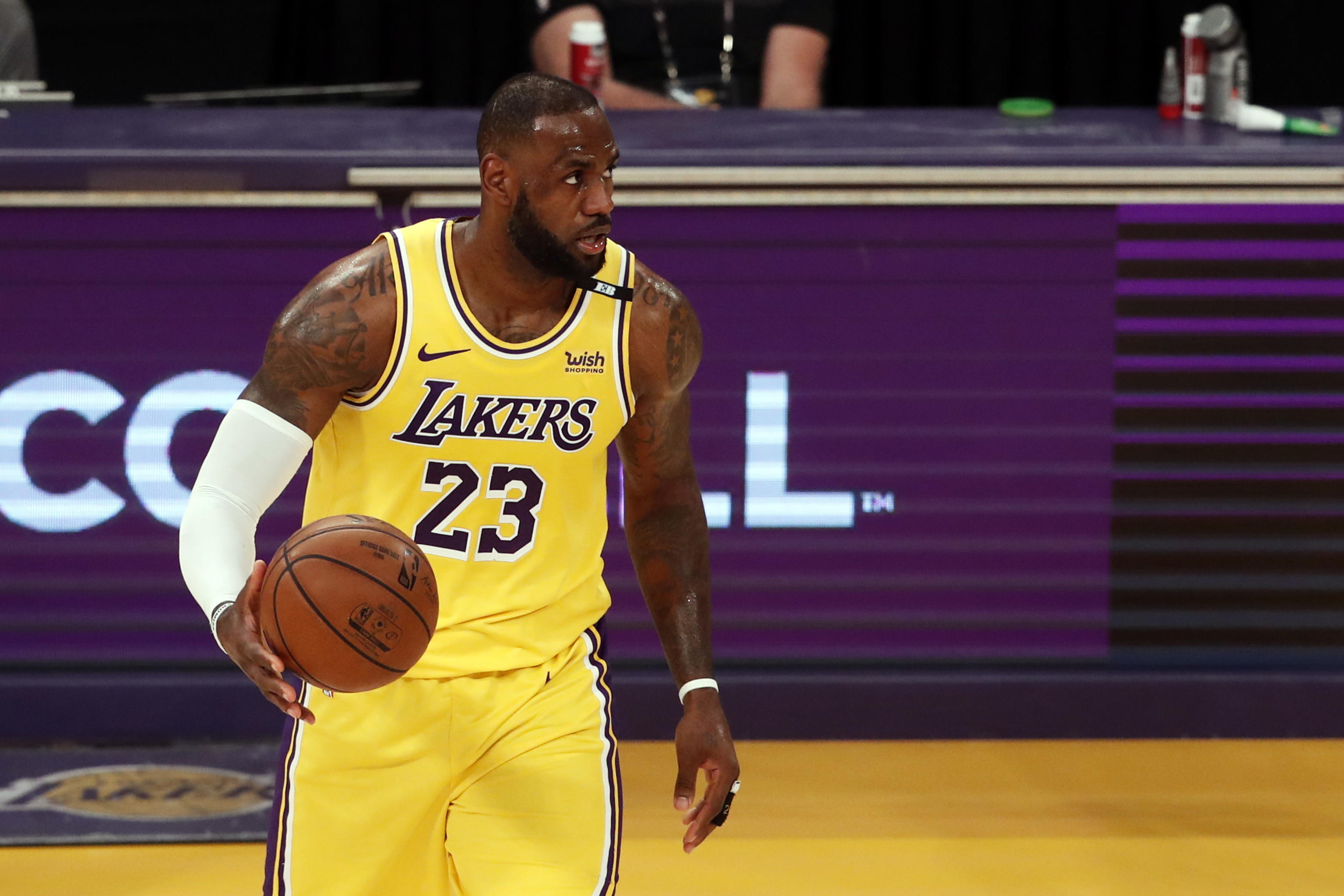 A LeBron James non piacciono le campagne sul vaccino