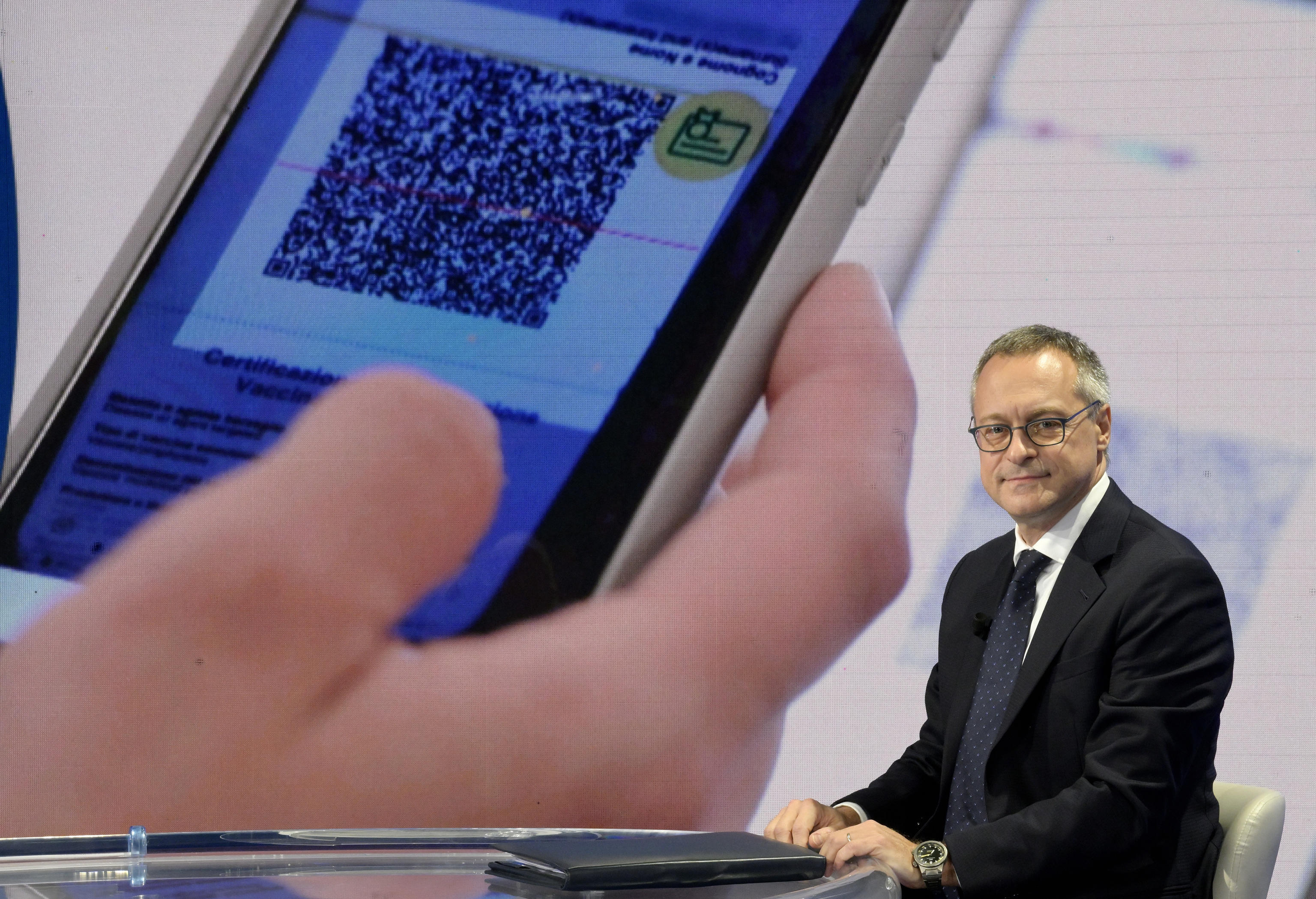 Green pass, Bonomi: “Tampone a carico del dipendente”