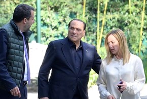 Berlusconi: tutti lo cercano, tutti lo vogliono