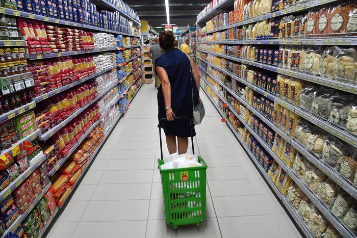 Istat: cala la fiducia dei consumatori