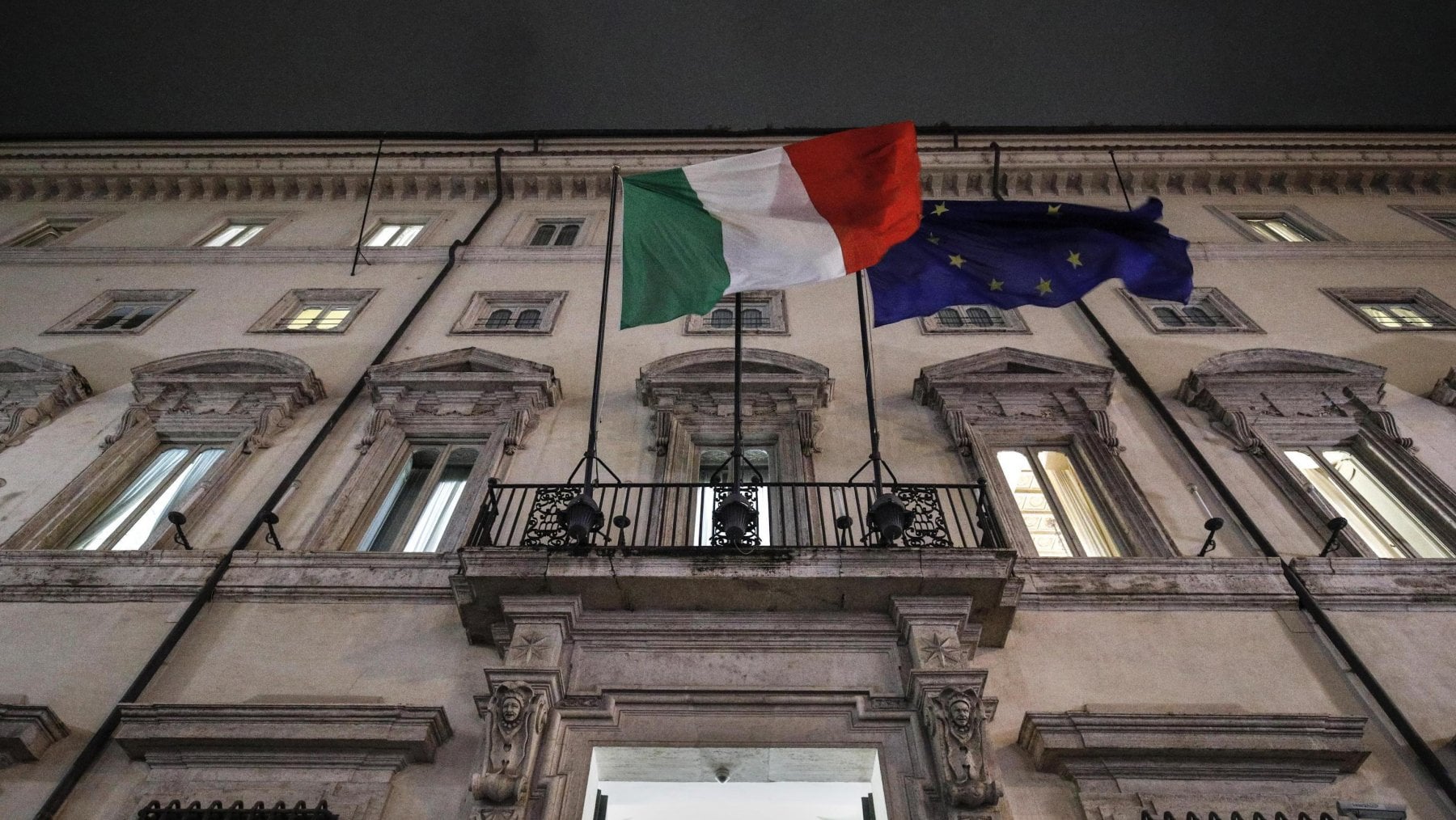 Un governo antiumano, per il bene degli uomini