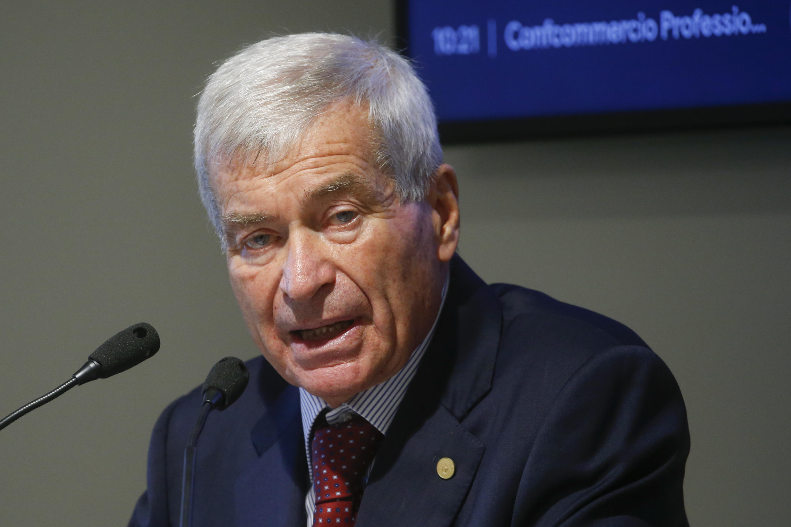 Green pass, Sangalli: “Cortei al sabato danneggiano commercio”