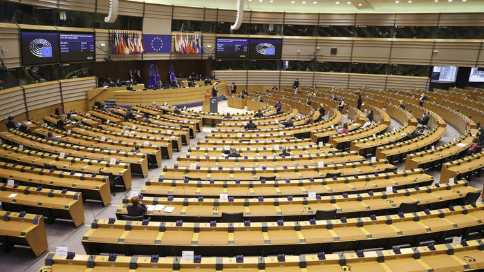 Parlamento Ue, ricorso contro Green pass: per chi è vietato l’ingresso