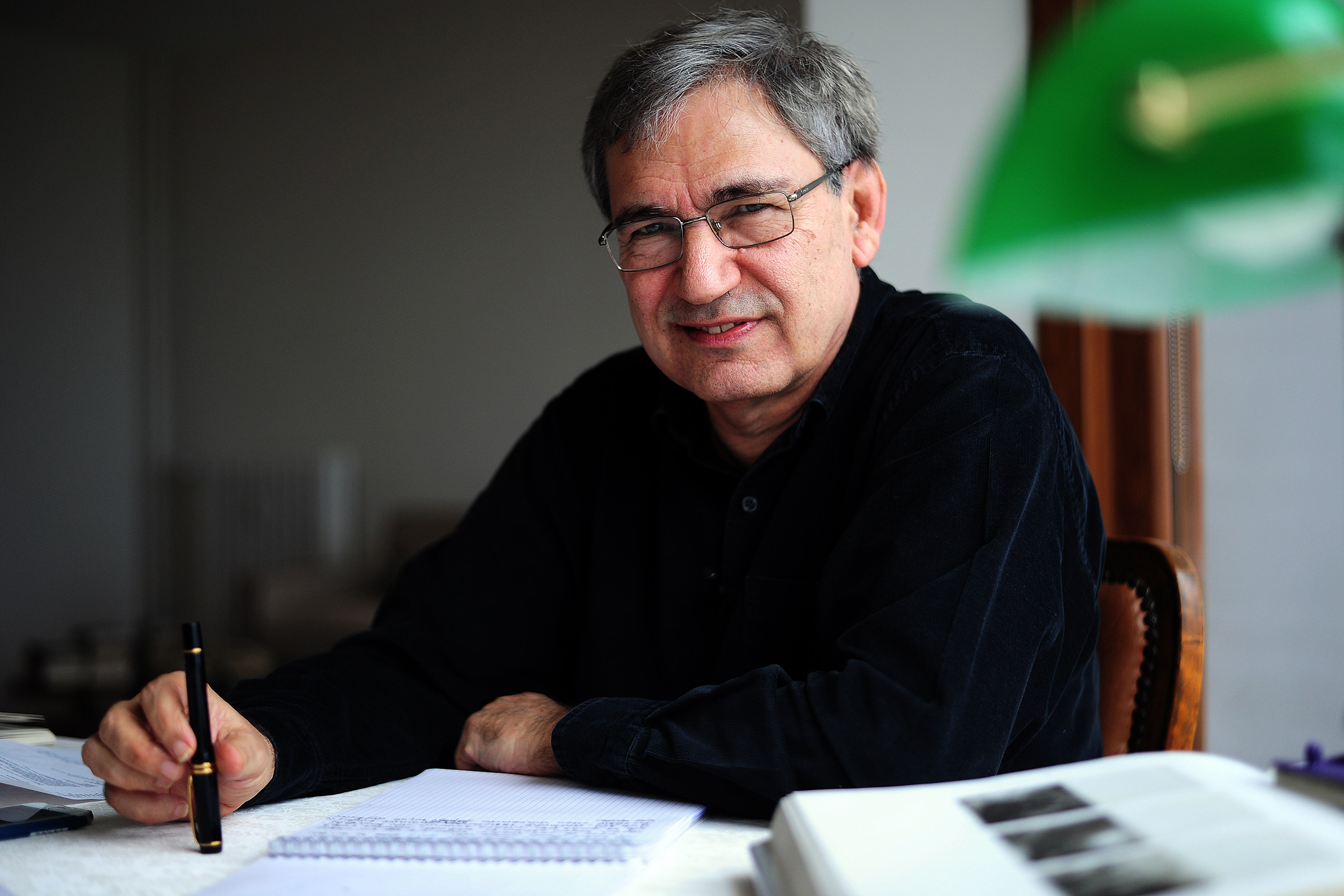Turchia: Orhan Pamuk indagato per “offese ad Ataturk