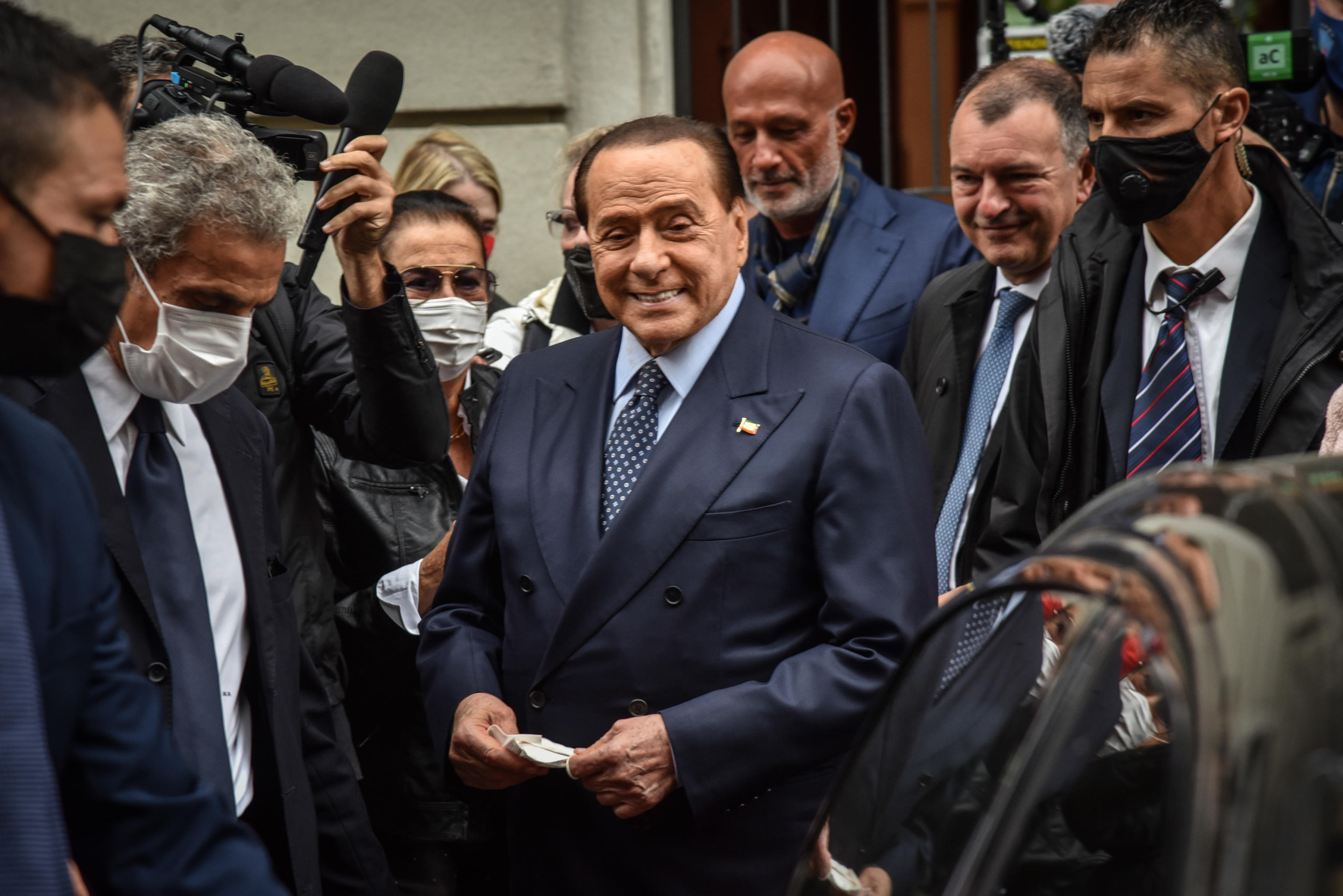 Berlusconi e il Colle: “Nel centrodestra candidati d’alto profilo”