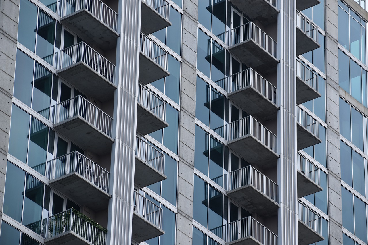 Uso della proprietà esclusiva in ambito condominiale