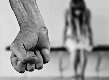 Violenza donne, Sbai: “Se pm archivia serve denunciare?”
