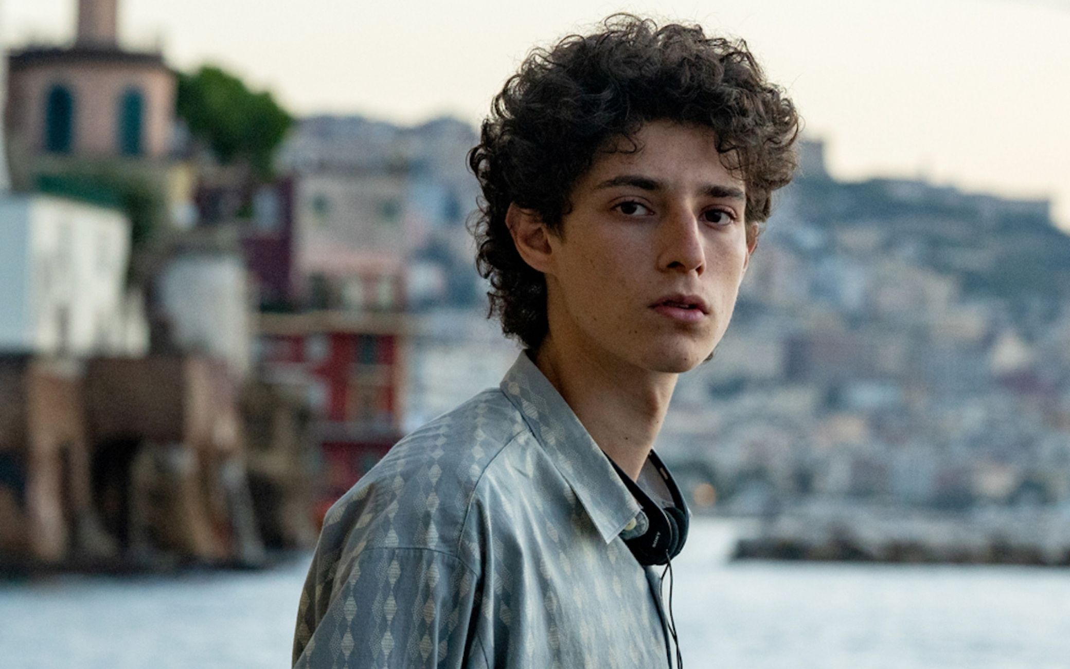 “È stata la mano di Dio”, Evviva il munaciello!