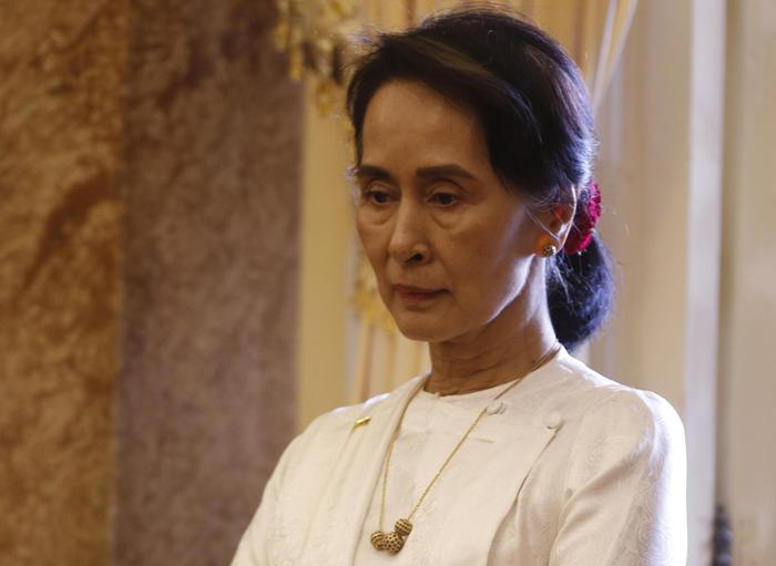 Aung San Suu Kyi condannata a 4 anni di carcere