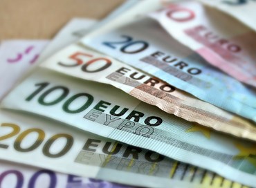 L’euro compie 20 anni, ma c’è poco da festeggiare