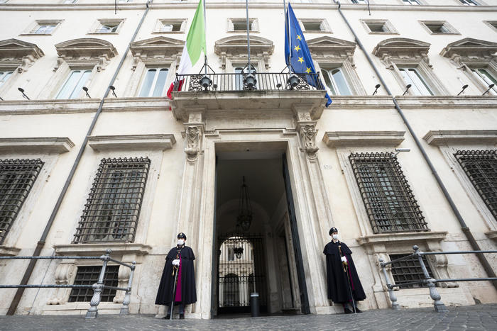 Bollette e sostegni: via del Governo al decreto