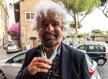 M5s nel caos: Beppe Grillo si scopre mediatore di pace