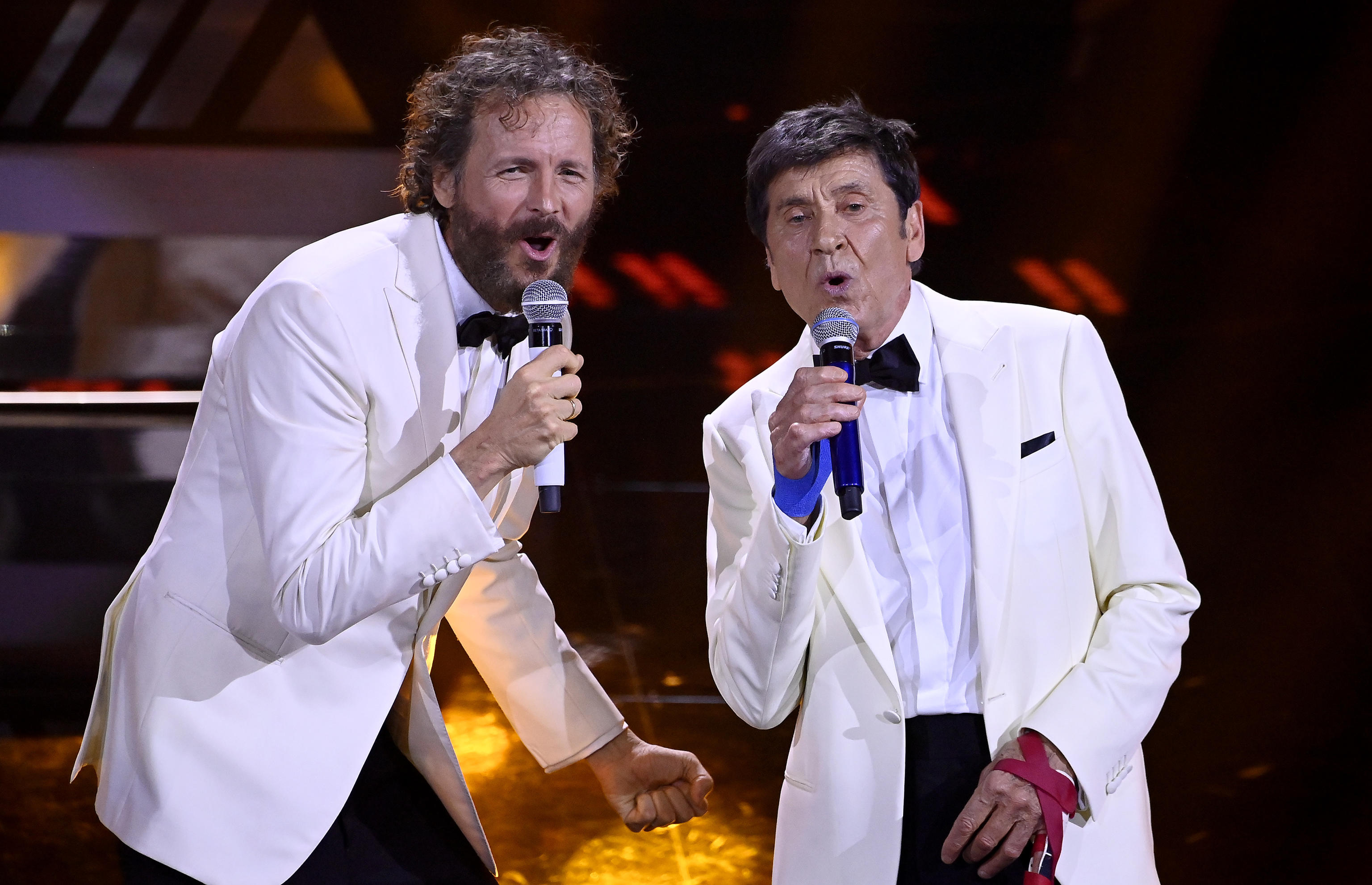 Sanremo, top e flop della serata cover