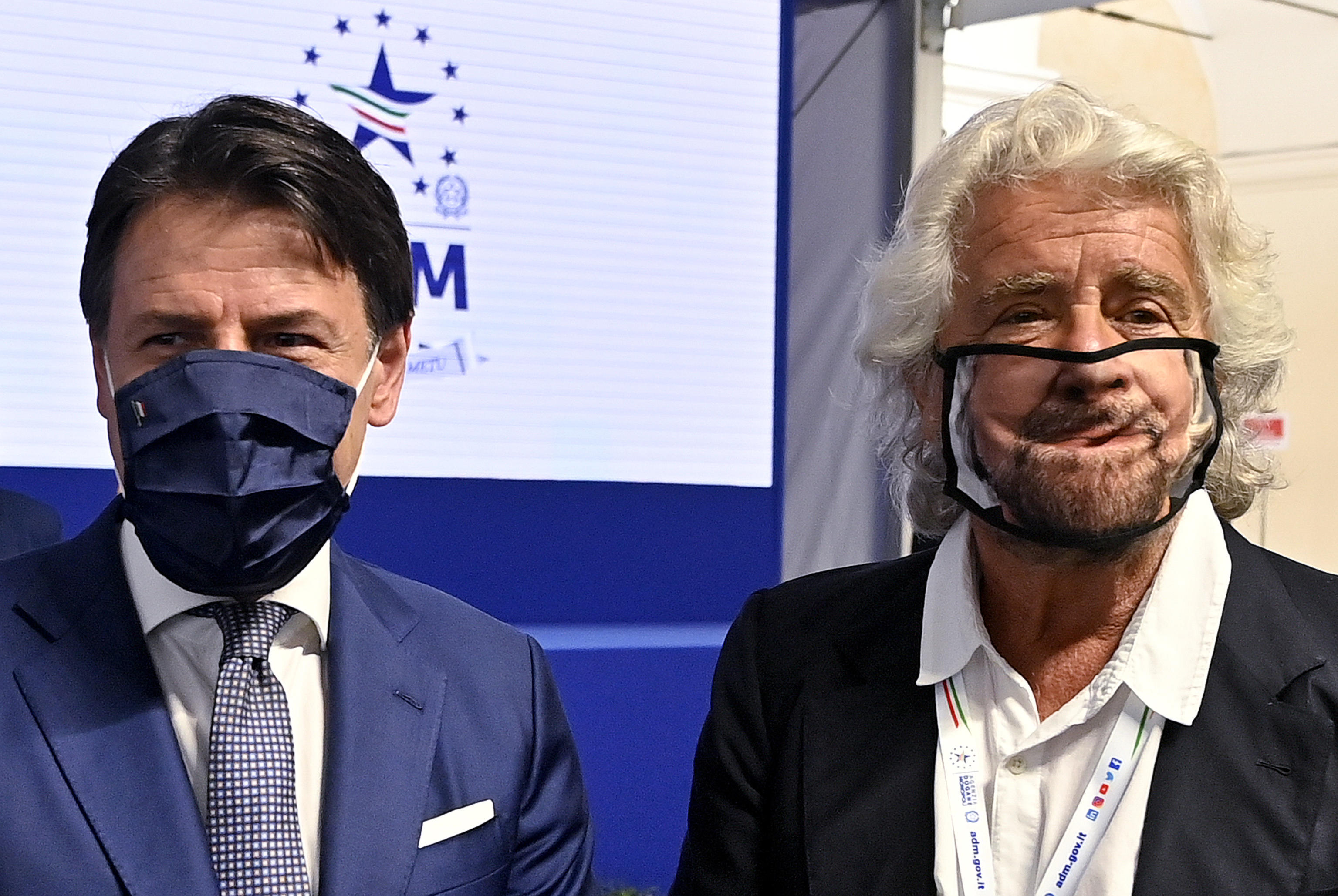 Grillo, Conte e i tormenti pentastellati