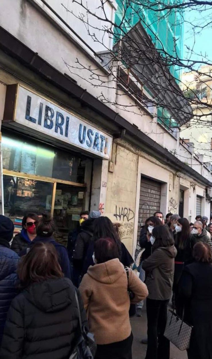 Ritratti. Angelo, la libreria e la mobilitazione social