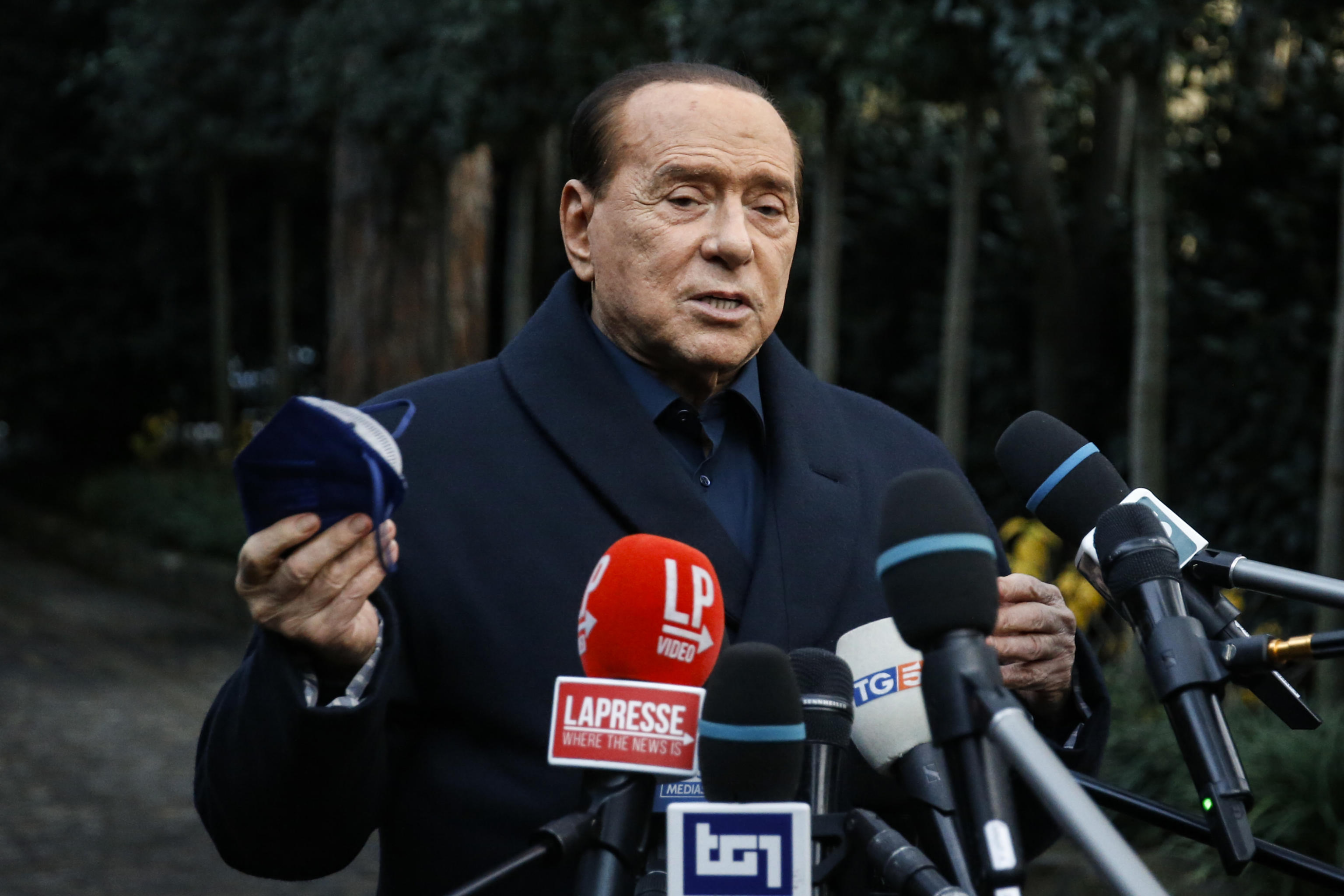 Berlusconi e le lacrime di coccodrillo della sinistra