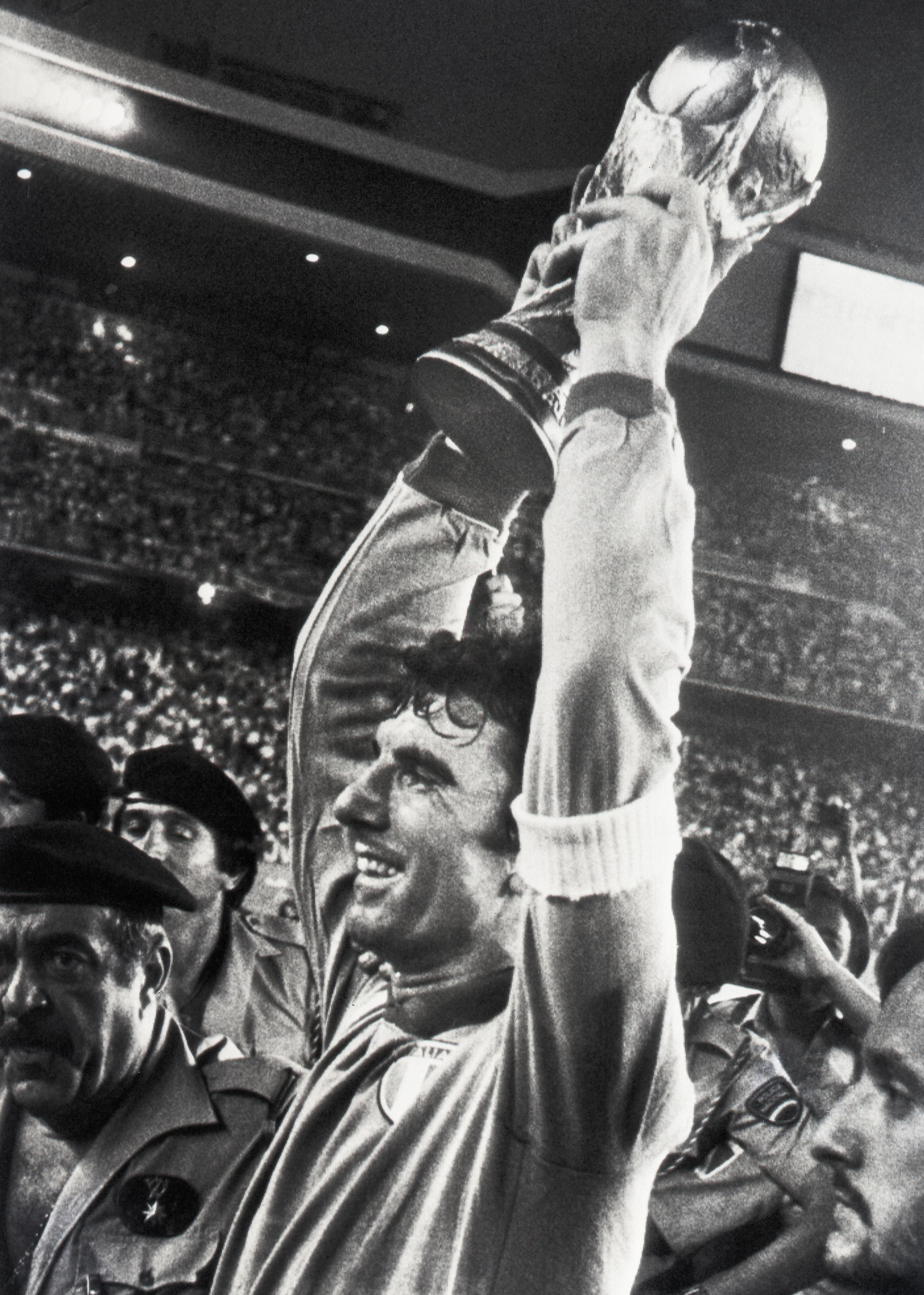 Dino Zoff, 80 anni da numero uno