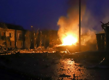 Ucraina: ancora raid, Zelensky invoca la resistenza