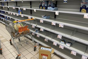 Psicosi da guerra: assalto ai supermercati