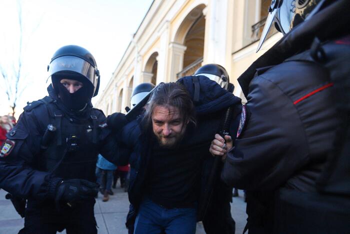 New Left in Russia e operai dell’Ucraina contro Putin