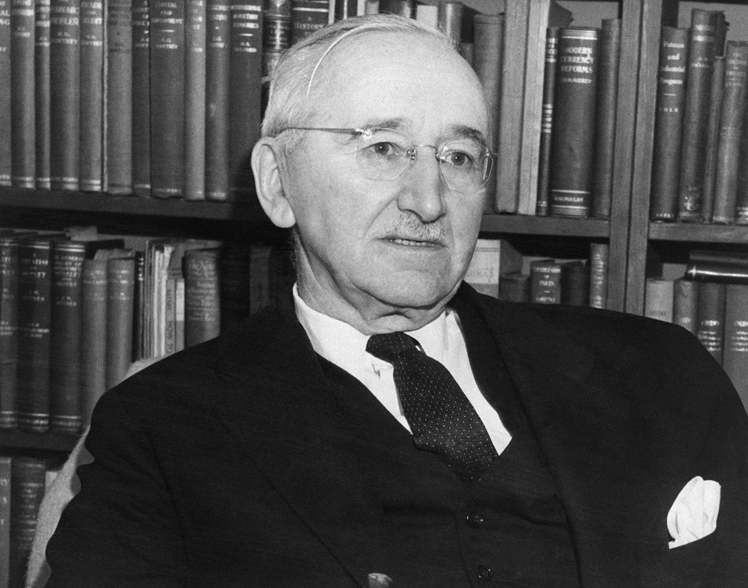 Hayek, l’umiltà intellettuale di un gigante del pensiero