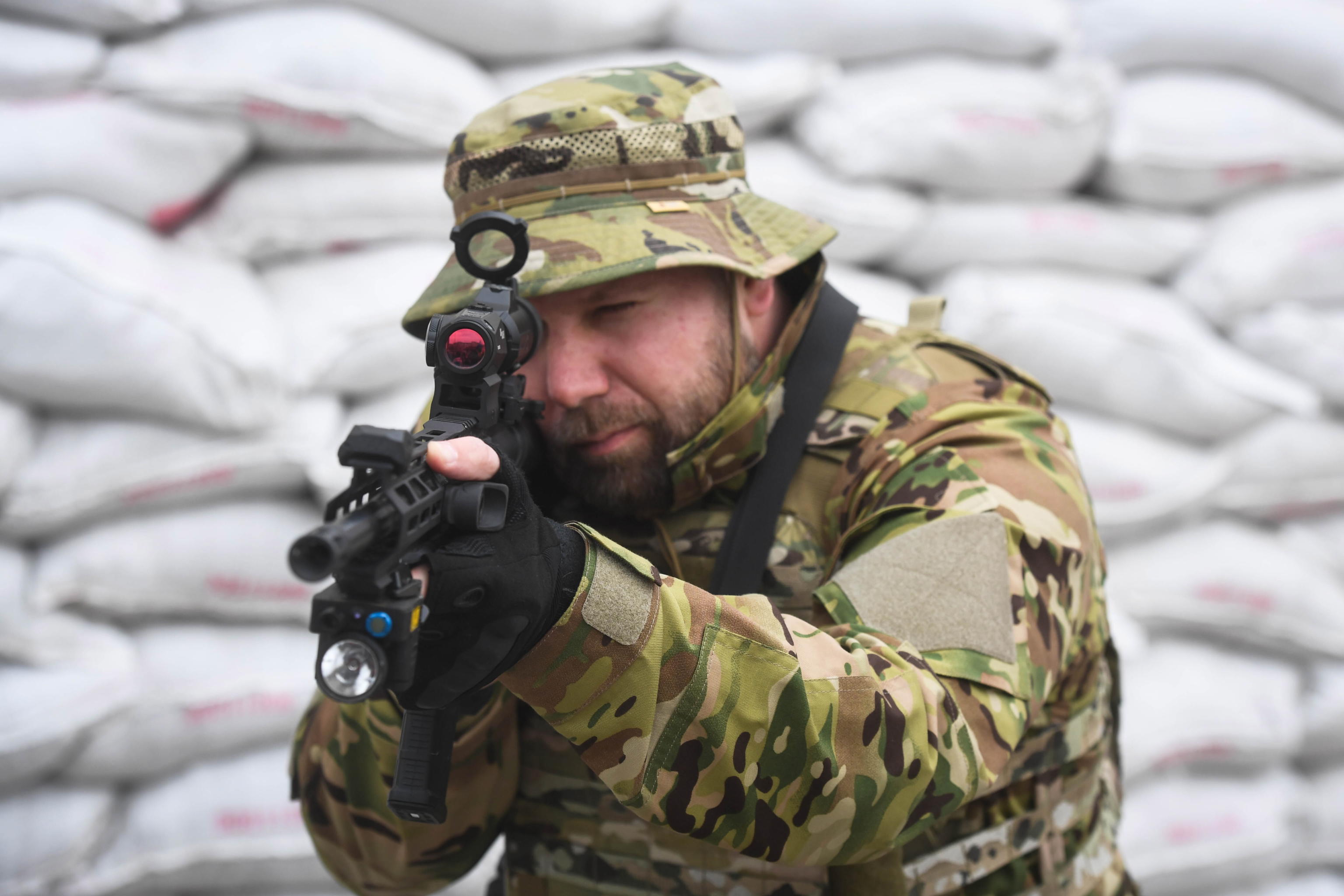 Ucraina, i bombardamenti e l’incoscienza di nome Biden