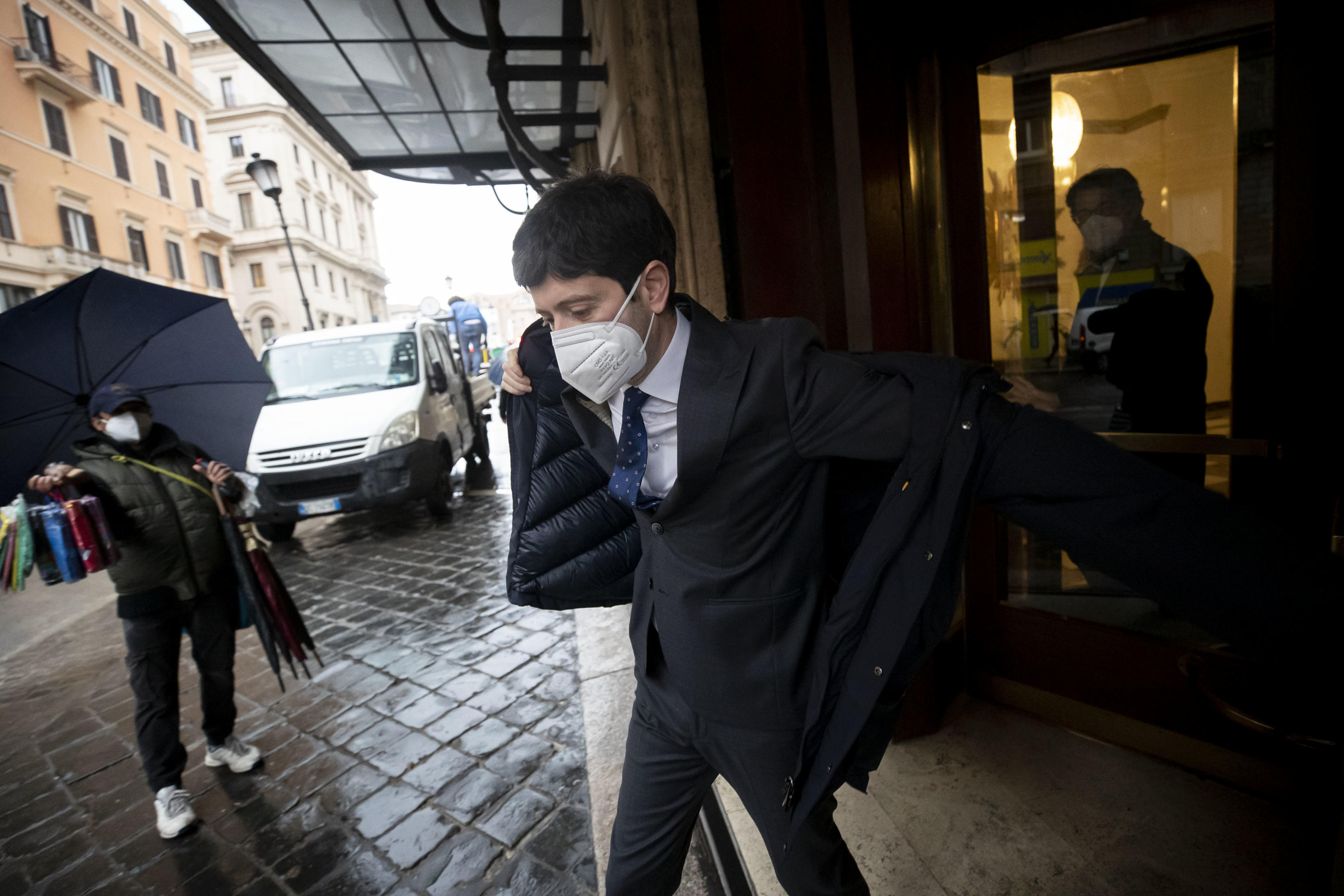 Un off politico per speranza non c’è?