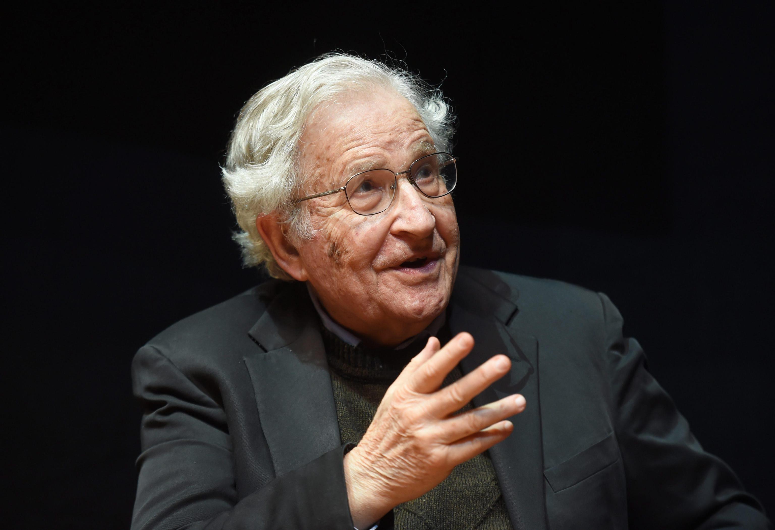 C’è guerra e guerra: una risposta a Noam Chomsky