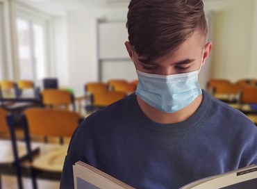 Mascherine a scuola: basta!