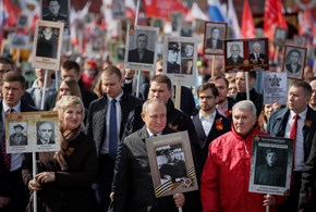 A Mariupol “nessuna sfilata ma un carnevale”