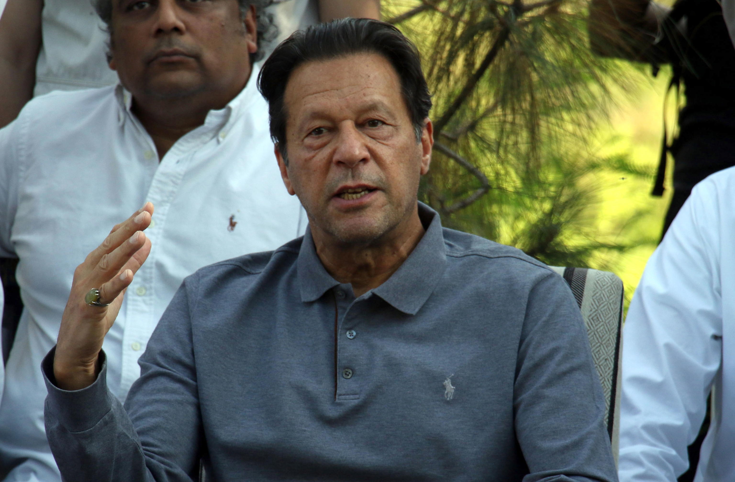 Cambio di passo a Islamabad, il populismo soccombe alla vecchia guardia