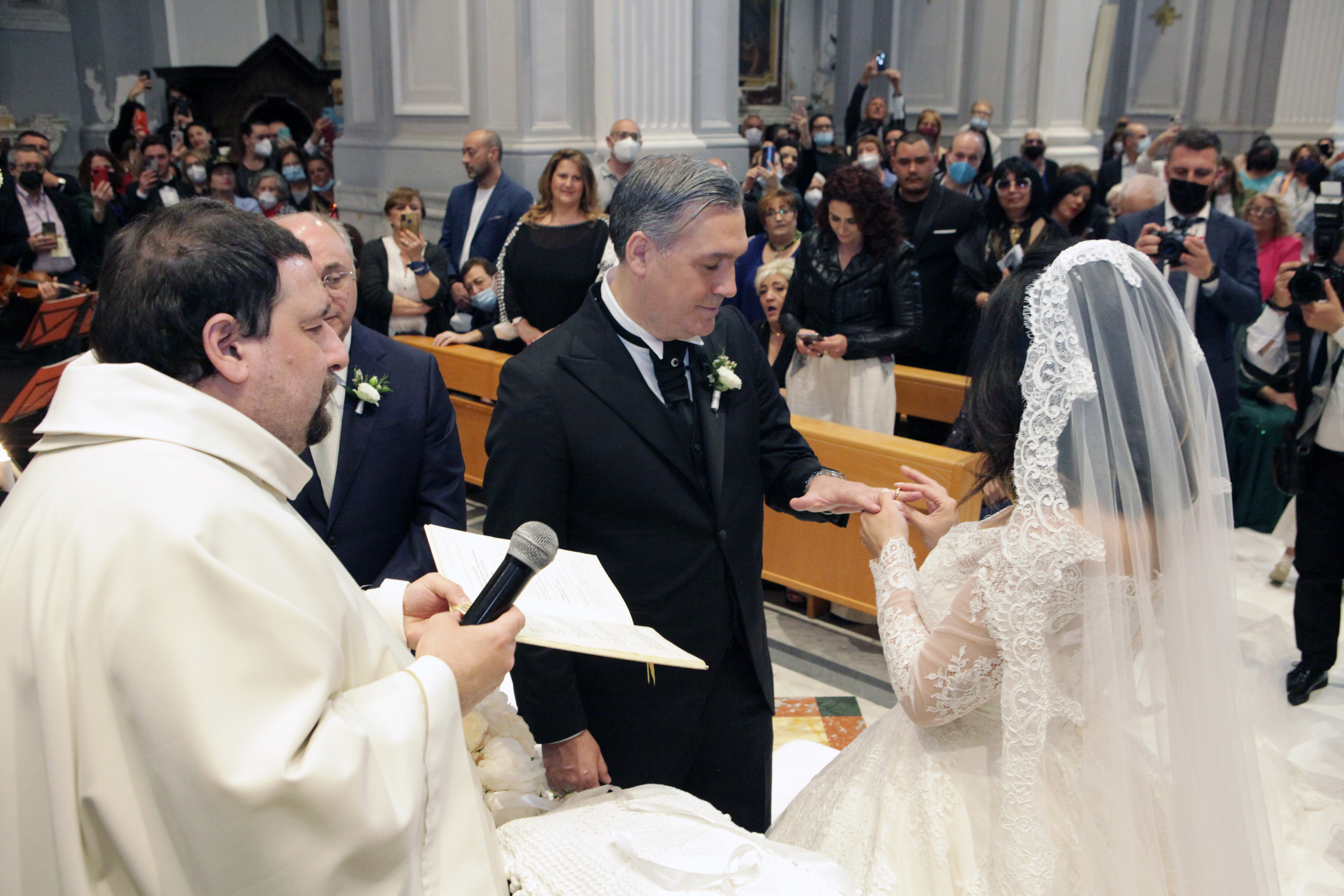 Luna di miele per Francesco Merola e Marianna Mercurio