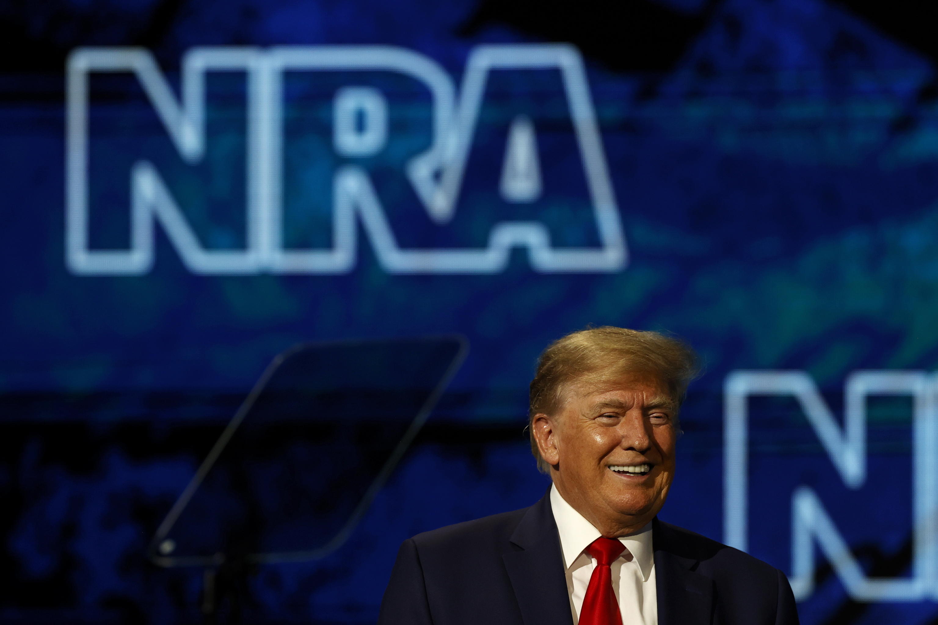 Trump: “Ci riprenderemo la Casa Bianca”