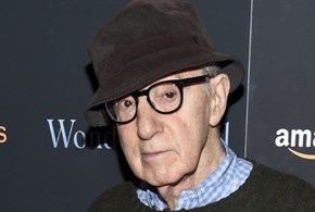 Woody Allen, il nuovo libro di racconti s’intitola “Zero Gravity”