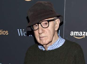 Woody Allen, il nuovo libro di racconti s’intitola “Zero Gravity”