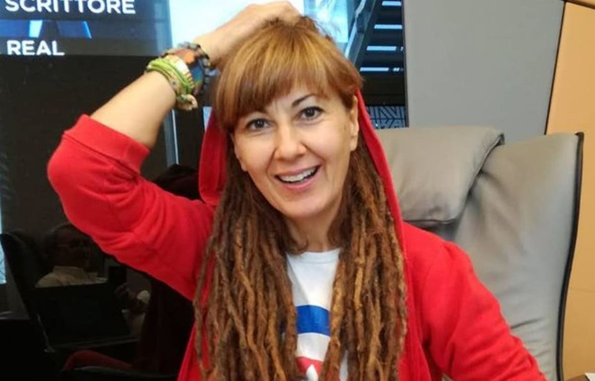 Sospesi… non lo siamo forse un po’ tutti?