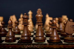 Ne resterà solo uno: via al torneo per sfidare il campione di scacchi