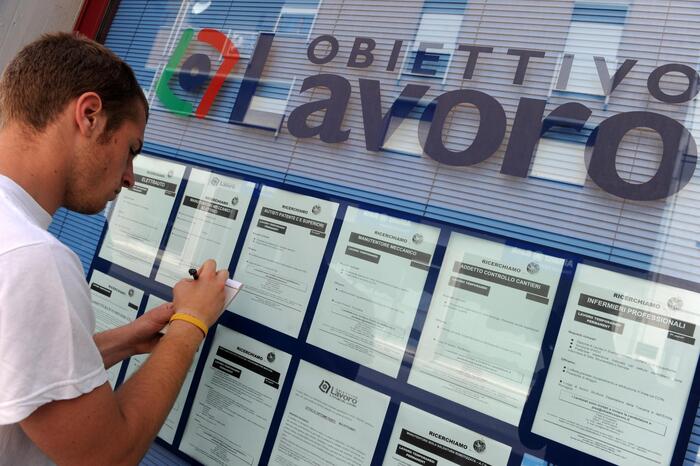 Lavoro, creati 230mila posti in 6 mesi
