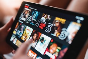 Netflix perfeziona l’abbonamento con pubblicità