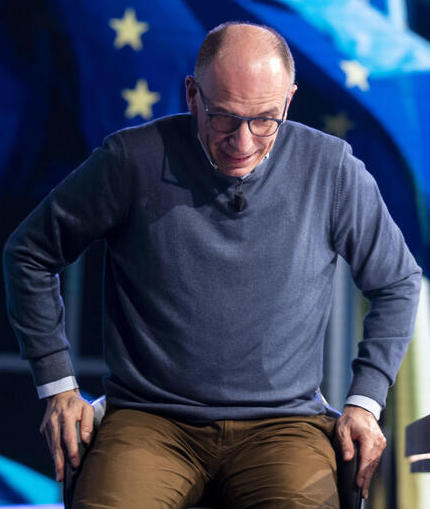 “Allarme per la democrazia”: le favole di Letta