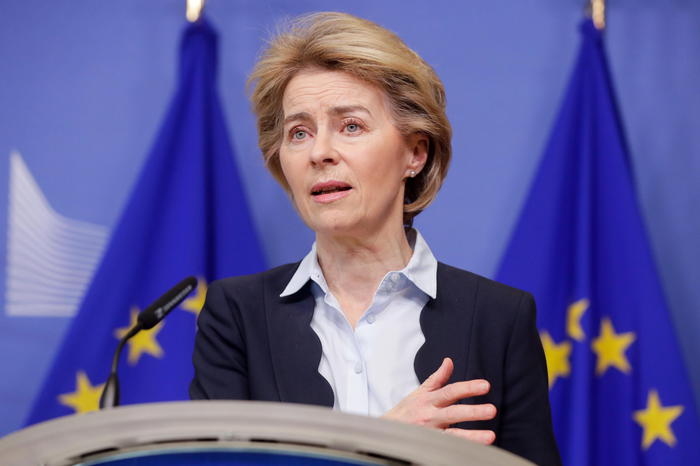 Von der Leyen: “Avanti su price cap e aiuti a Kiev”