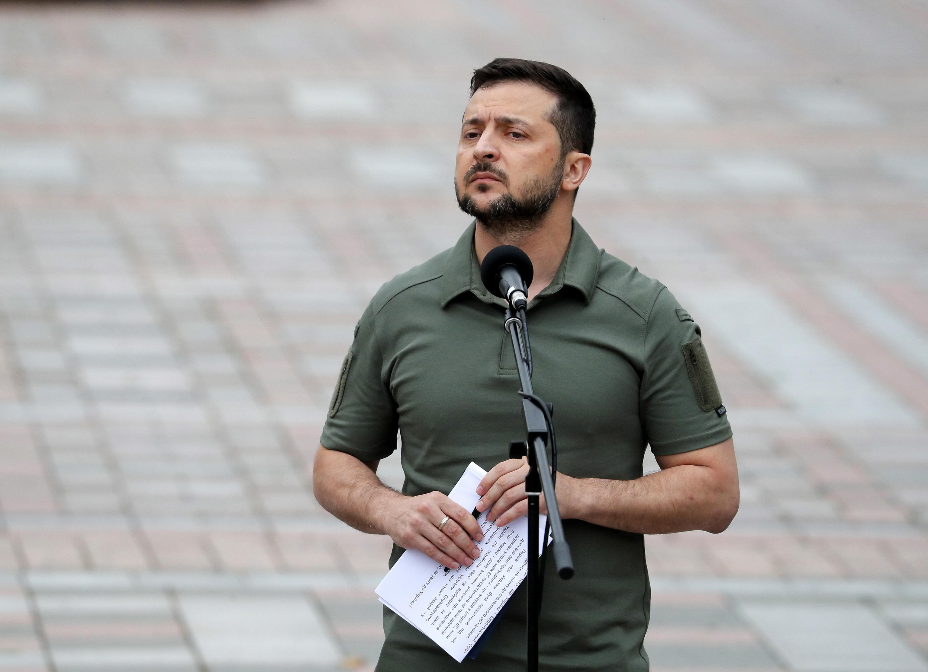 Zelensky: “Referendum farsa”