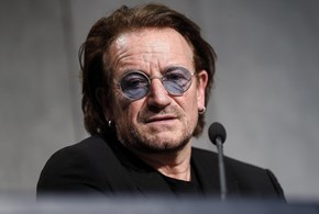 Bono, l’autobiografia s’intitola “Surrender: 40 Songs, One Story”