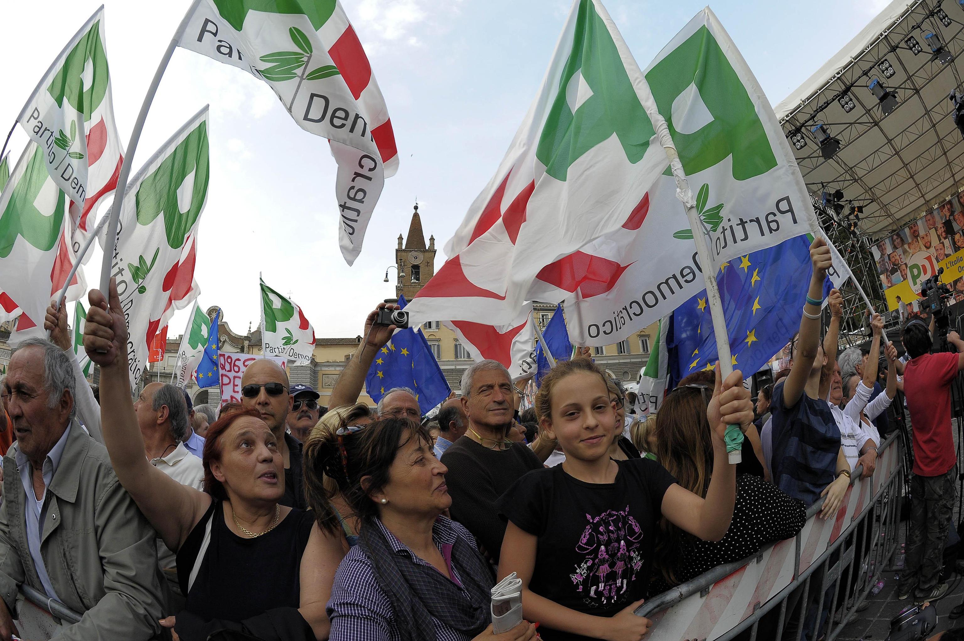 Caos Pd, tra dimissioni smentite e fughe in avanti 