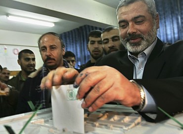 I palestinesi votano per i terroristi e poi dicono che gli israeliani sono “estremisti”