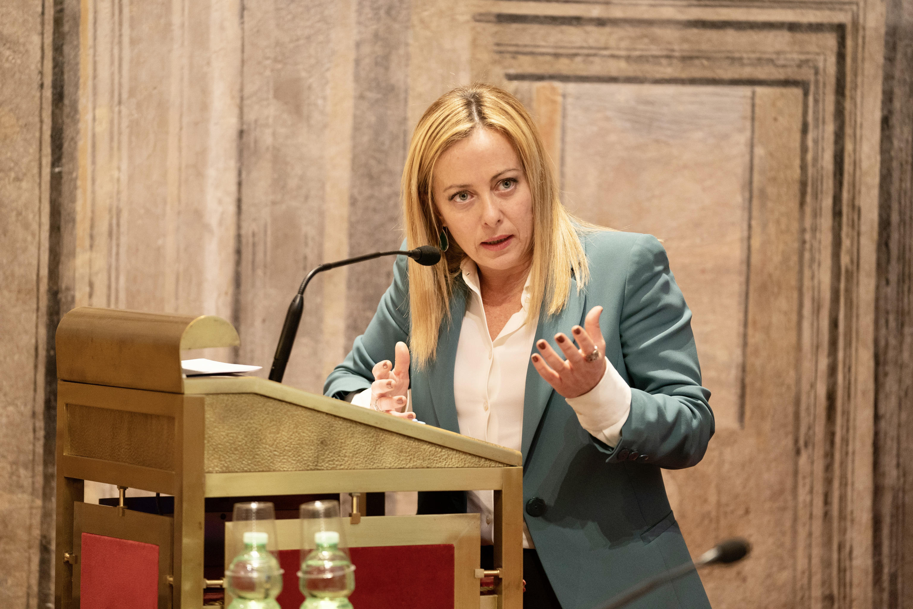 Giorgia Meloni per le donne vittime: “Impegno totale” 