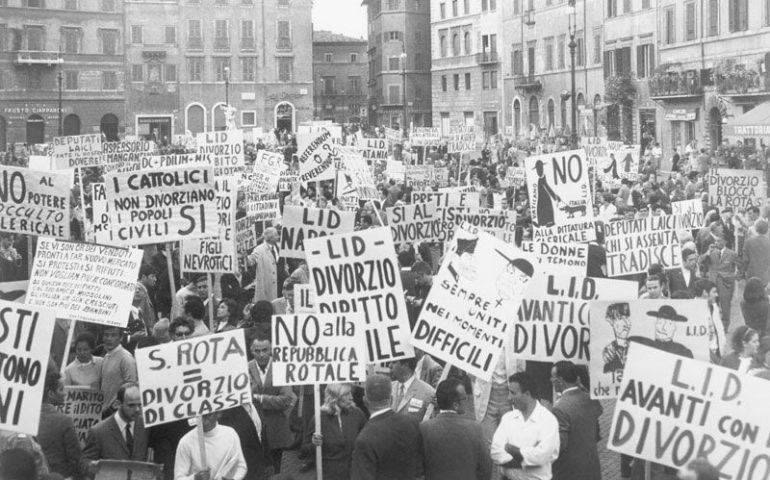 1 dicembre 1970: il Parlamento approva la legge Baslini-Fortuna