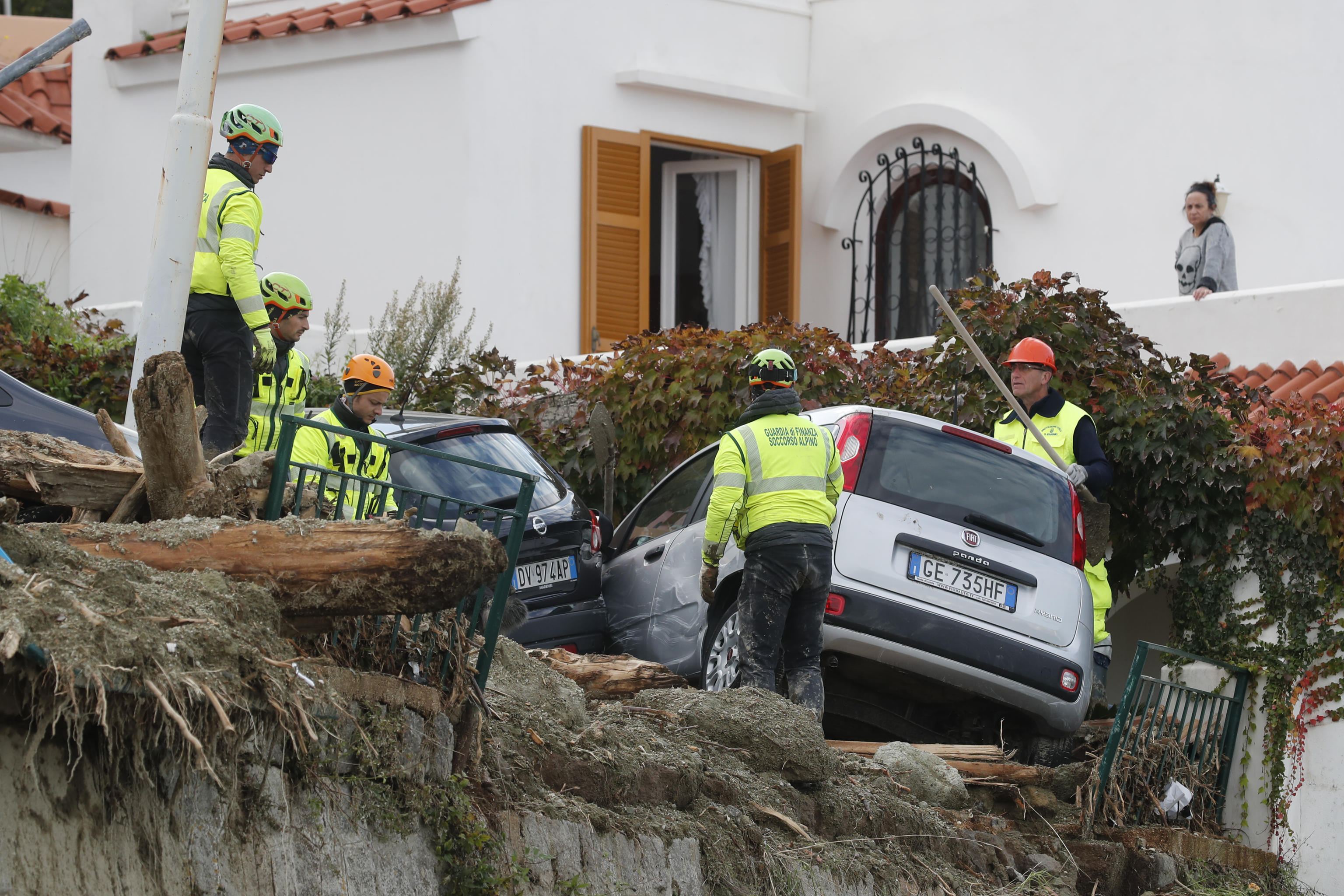 Ischia, frane e leggi leggibili (video)